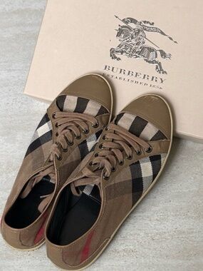 Authentic Burberry Sneakers, w/Signature Canvas & Leather Trim (Original box)
